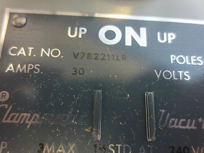 V7B2211LR VACU BREAK PANELBOARD & SWITCHBOARD  240V 30-30A SURPLUS NEW4