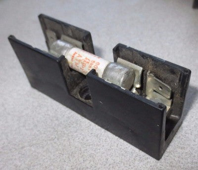 CONNECTRON M631-66 FUSE HOLDERS - 600V, 30A  - LOT of 12 - WITH FUSES4