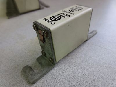 BUSSMANN 170M1369 SEMICONDUCTOR SQUARE BODY FUSE - 160A, 660V1
