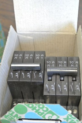 BOX of 2 / PHOENIX CONTACT TMC-3-M1-122-10.0A CIRCUIT BREAKER 10AMP  NEW SURPLUS6