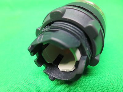 TELEMECANIQUE ZB5-AW34 PUSHBUTTON - RED - 22mm - NEW SURPLUS1