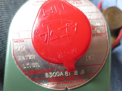 ASCO 8300A1RG SOLENOID VALVE - 110/120 50/60 1/4" PIPE 20W 150psi - NEW SURPLUS2