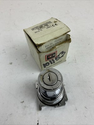 CUTLER HAMMER 10250T15237H620 SELECTOR SWITCH KEY OPERATED 3 POSITION (NO KEY)0