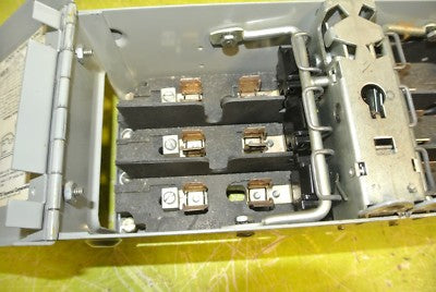 I-T-E V2B3212 CLAMPMATIC VACU-BREAK DUAL-AMPERAGE SWITCH 240V, 30 & 60A, 3-POLE4