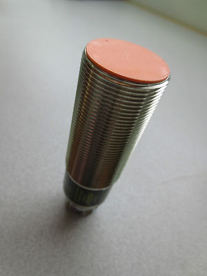 EFECTOR IIA2010LABOA/LS-300-L INDUCTIVE PROXIMITY SWITCH - NEW SURPLUS7