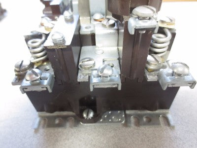 CUTLER-HAMMER 3CF557300-JA  MOTOR STARTER / CONTACTOR 4