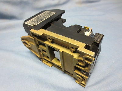 SQUARE D MASTER RELAY, CLASS 8501 TYPE HM0 20, SERIES A4