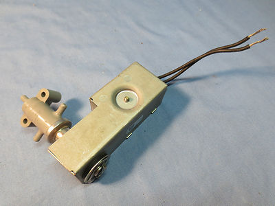 HONEYWELL RP417A1009-1 120VAC SOLENOID VALVE 50PSI, 5.7W5