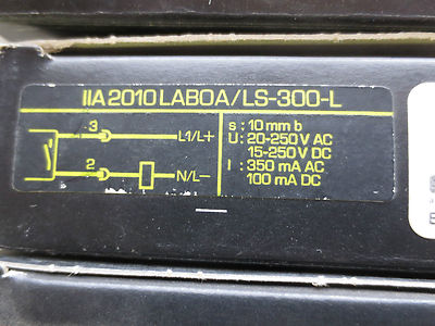 EFECTOR IIA2010LABOA/LS-300-L INDUCTIVE PROXIMITY SWITCH - NEW SURPLUS0