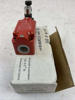 ALLEN BRADLEY 440P-MSLS11E GUARD MASTER LIMIT SWITCH0