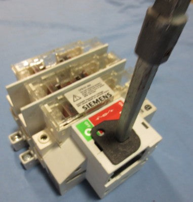 SIEMENS CFS-CC-30A DISCONNECT SWITCH 30AMP 3POLE 600VAC 250VDC0