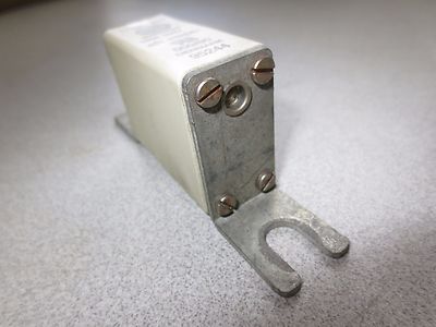 BUSSMANN 170M1369 SEMICONDUCTOR SQUARE BODY FUSE - 160A, 660V5