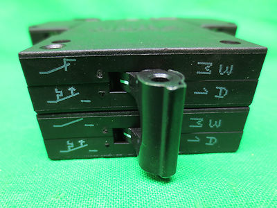 PHOENIX CONTACT TMC-2-M1-120-3.0A CIRCUIT BREAKER 3AMP 2POLE - NEW SURPLUS0
