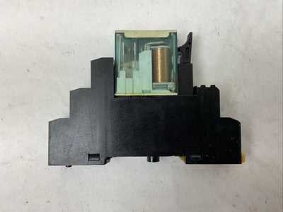 ALLEN BRADLEY 700-HN-121 SER A RELAY SOCKET 700-HK36Z24-4 SER B RELAY 24VDC3