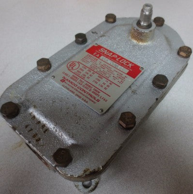 NAMCO EA800-20960 SNAP-LOCK SNAP SWITCH for HAZARDOUS LOCATIONS - NEW SURPLUS0