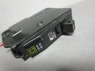 SQUARE D QOB120 CIRCUIT BREAKER 20A 120/240 VAC - SINGLE-POLE - LOT of 101