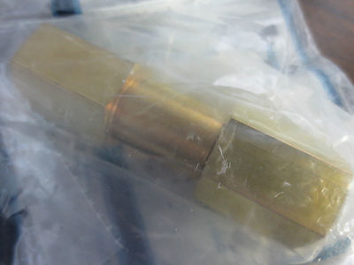 SWAGELOK B-8C4-1 BRASS POPPET CHECK VALVE, FIXED PRESSURE, 1/2 in. FNPT 1 psig0