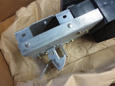 GE AMC6EY CIRCUIT BREAKER MODULE, MODEL 1 - 200A, 6-POLE, 480Y/MAX 3