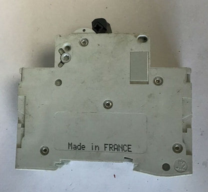 SCHNEIDER C60 C15A CIRCUIT BREAKER MULTI 9  480/277VAC 125VDC4