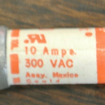 BOX of 10 / GOULD-SHAWMUT A25X10-1 AMP-TRAP® FUSES 10A / 300V / NEW SURPLUS2