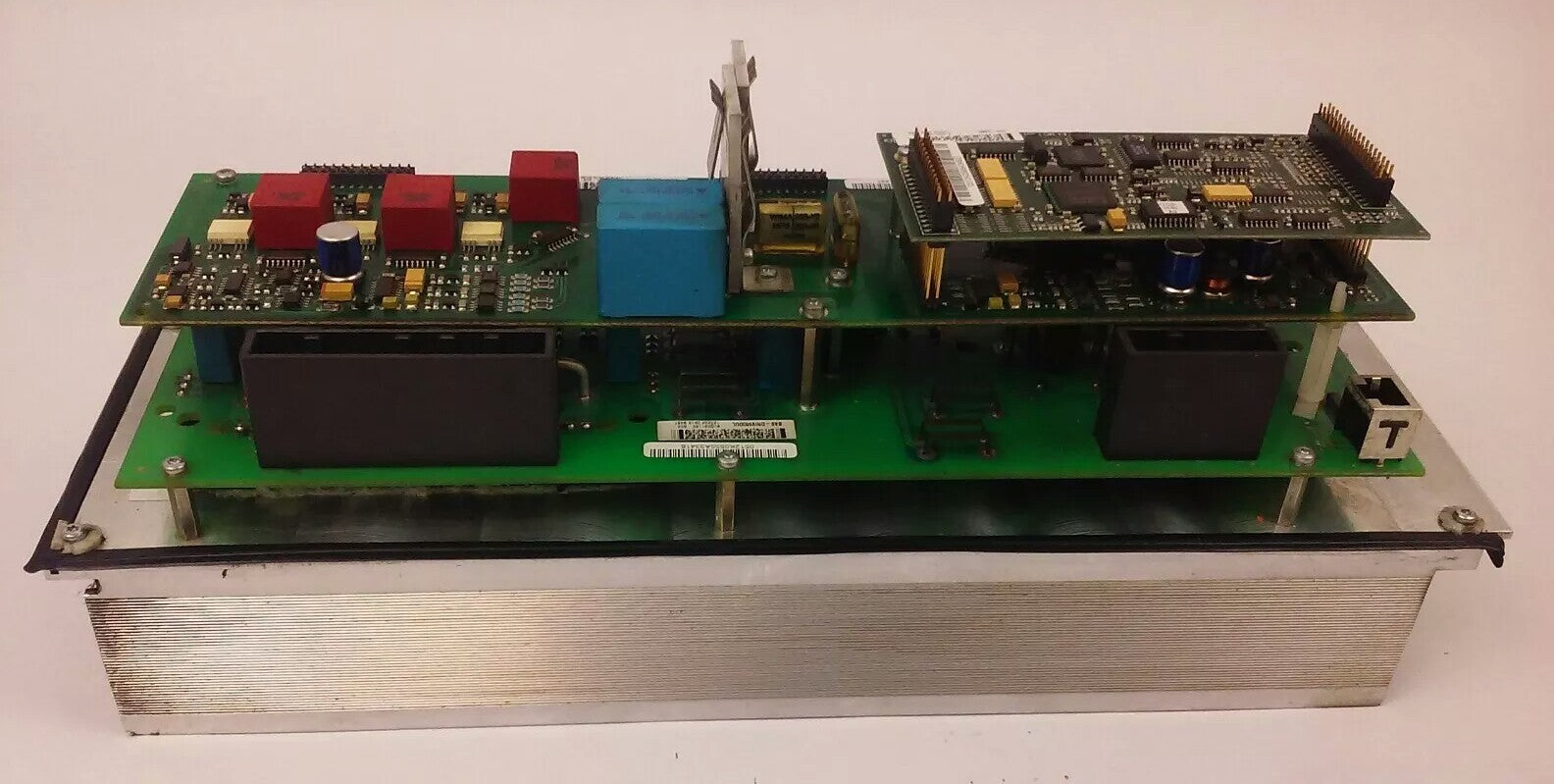 ABB INMOTION 3HAB8101-18/09A SERVO DRIVE DSQC546A, COVER W/ SCREWS ARE BROKE5