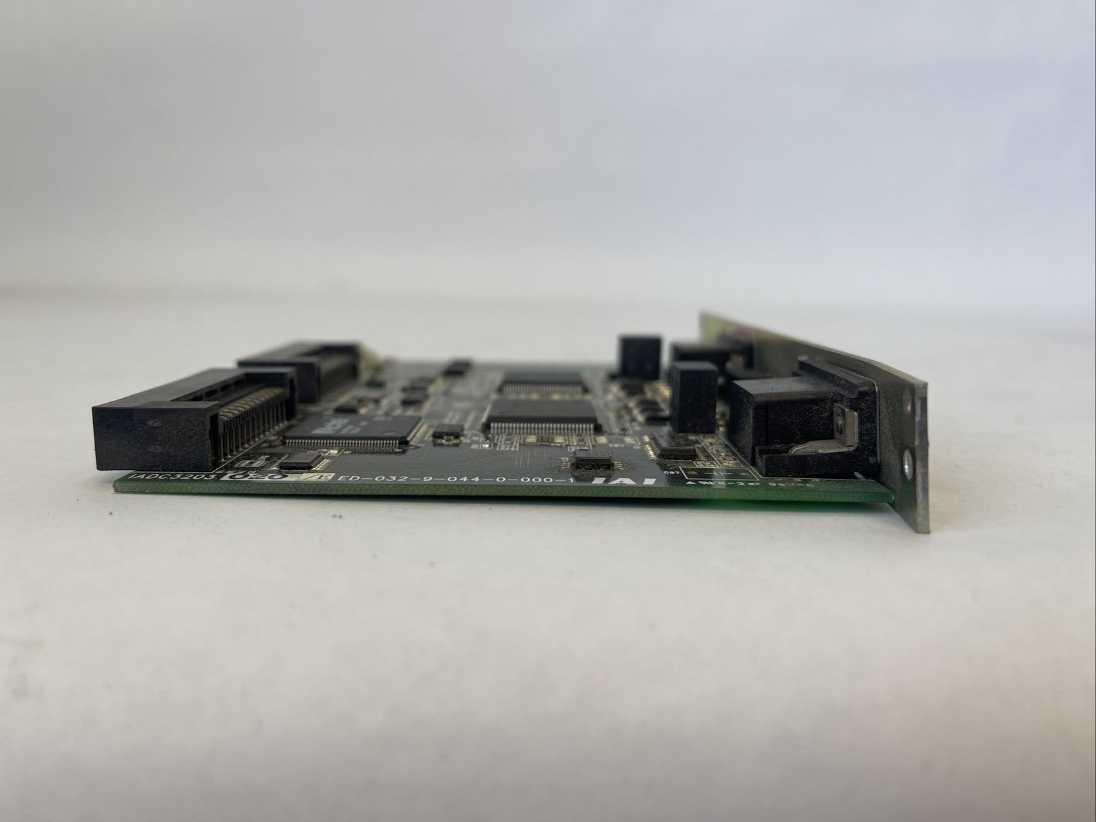 IAI IADC3203 020/E ED-032-9-044-0-000-1 CIRCUIT BOARD2