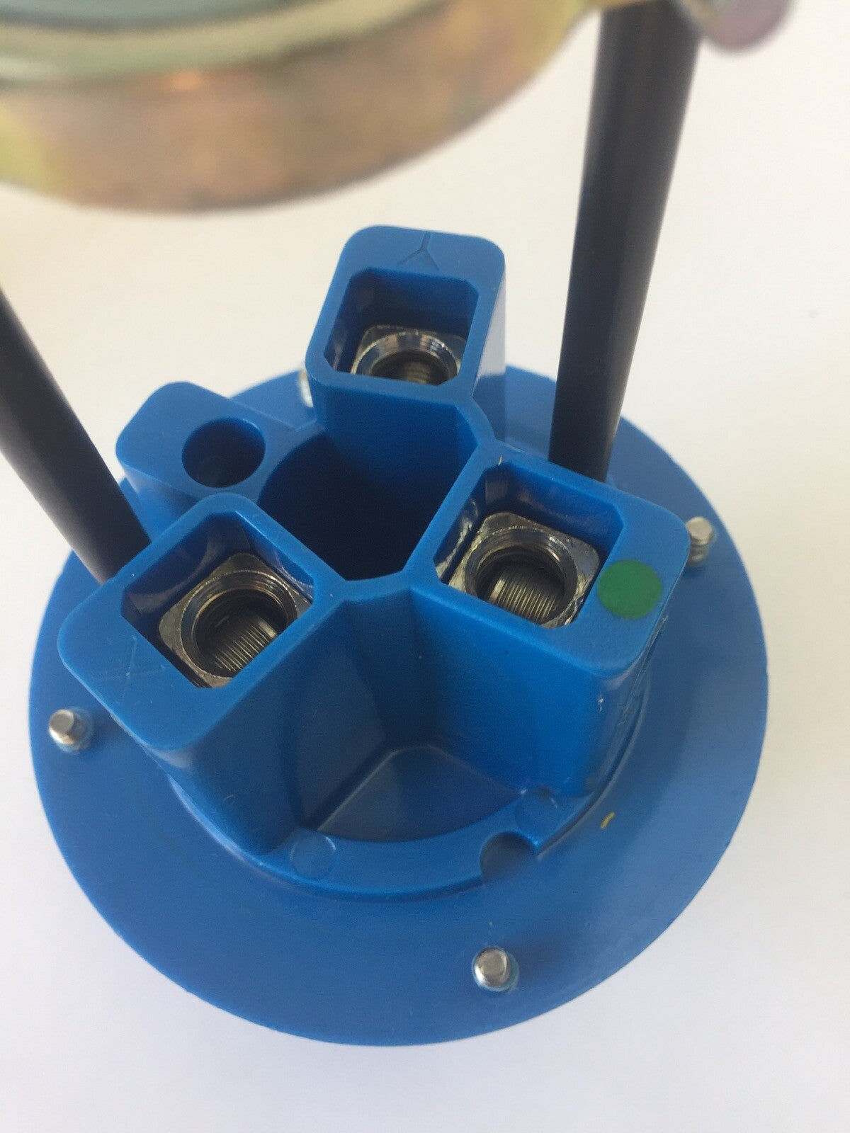 HUBBELL 360P6 PLUG 60AMP 250VAC 2POLE 3-WIRE GROUNDING9