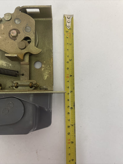 SQUARE D 9422 HANDLE MECHANISM3