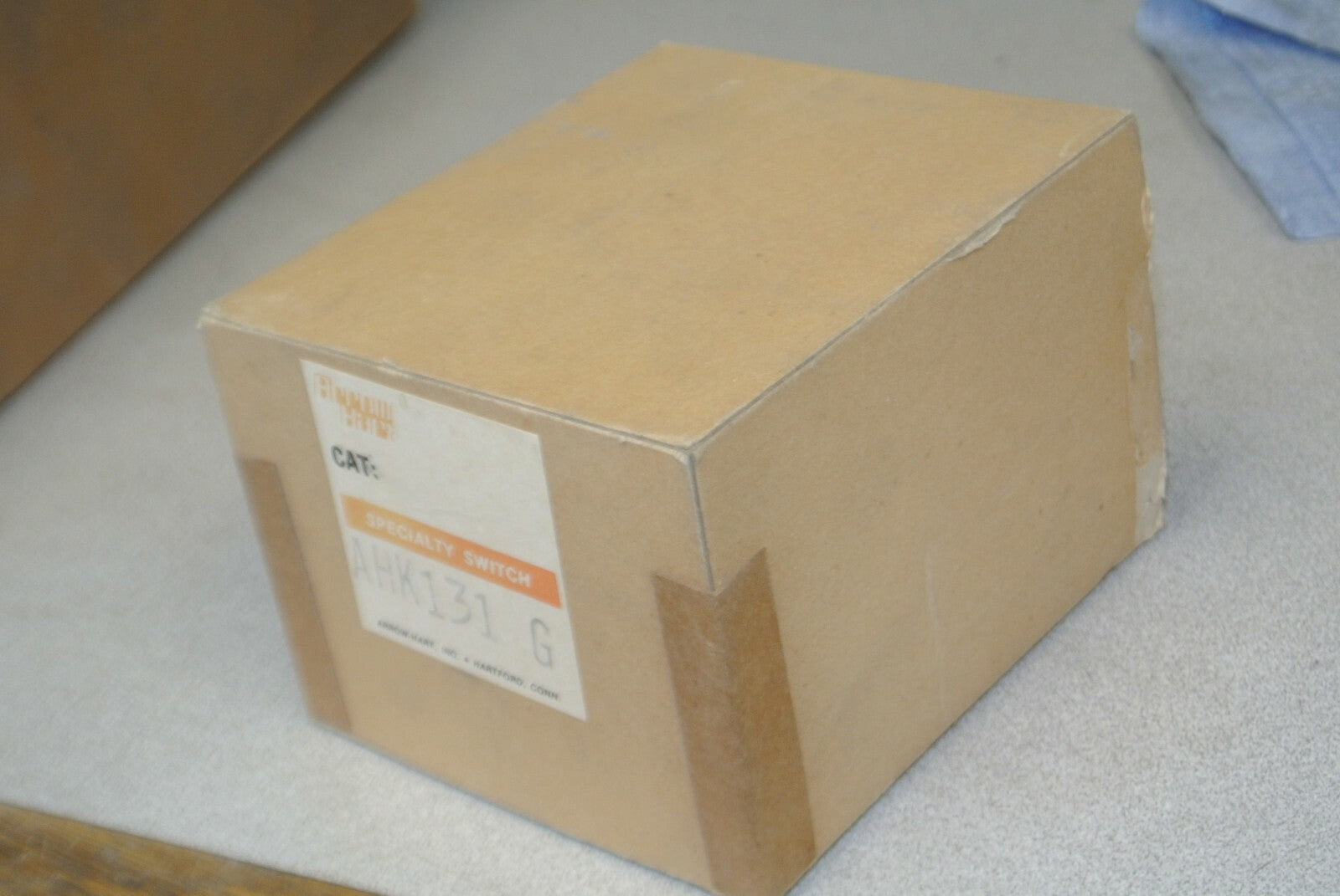 ARROW-HART AHK-131G ENCLOSURE / DUST COVER / NEW SURPLUS3