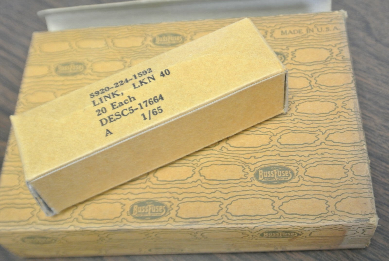 BOX of 20 / BUSS LKN40 SUPER-LAG® RENEWABLE FUSE LINKS / 250V / NEW SURPLUS4