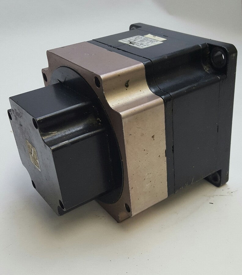 YASKAWA ELECTRIC CORPORATION SGMP-08AWYR32 750W 200V 4.1A AC SERVO MOTOR1