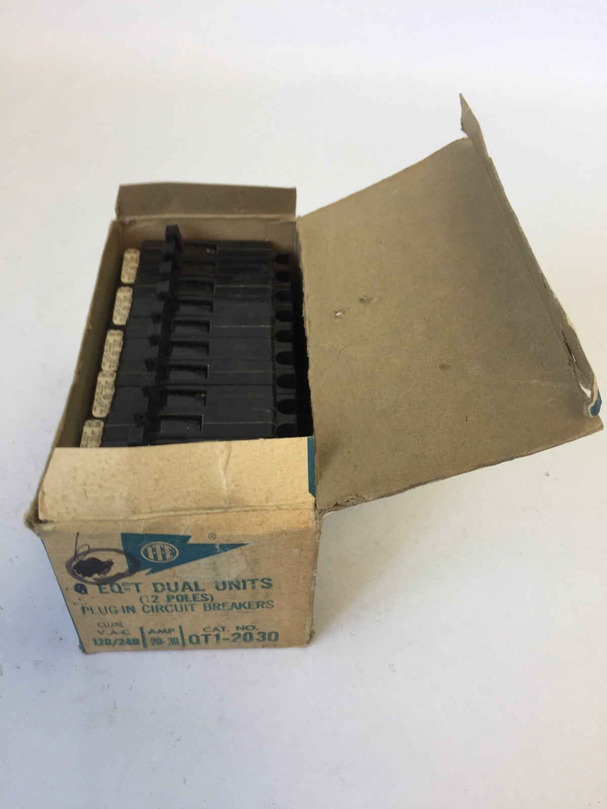 ITE QT1-2030 6 EQ-T DUAL UNITS PLUG-IN CIRCUIT BREAKER 120/240VAC 20/30A0