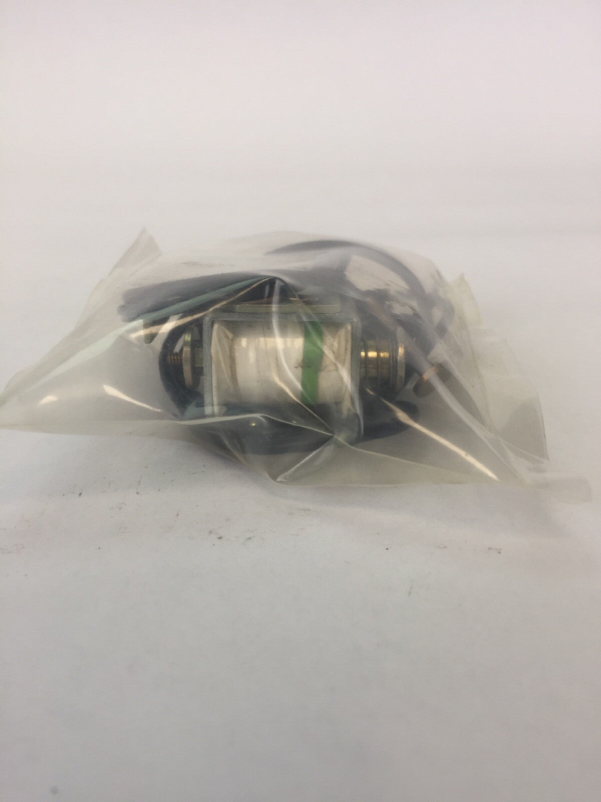 WESTINGHOUSE/CUTLER HAMMER 2609D42G10 L.H. SHUNT TRIP 125VDC 0.975A 0.250SEC1