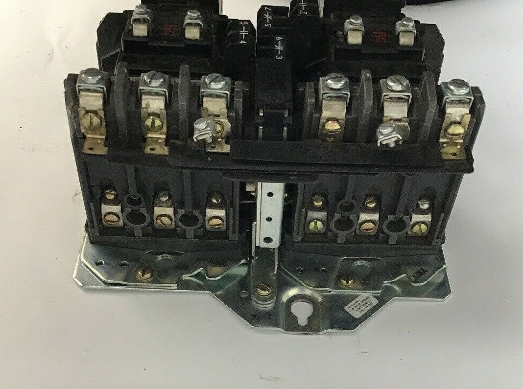 ALLEN BRADLEY 520E-BOD-A2G-A2G SIZE 1 REV STARTER 600VAC 27A 7.5HP COIL 120V 7