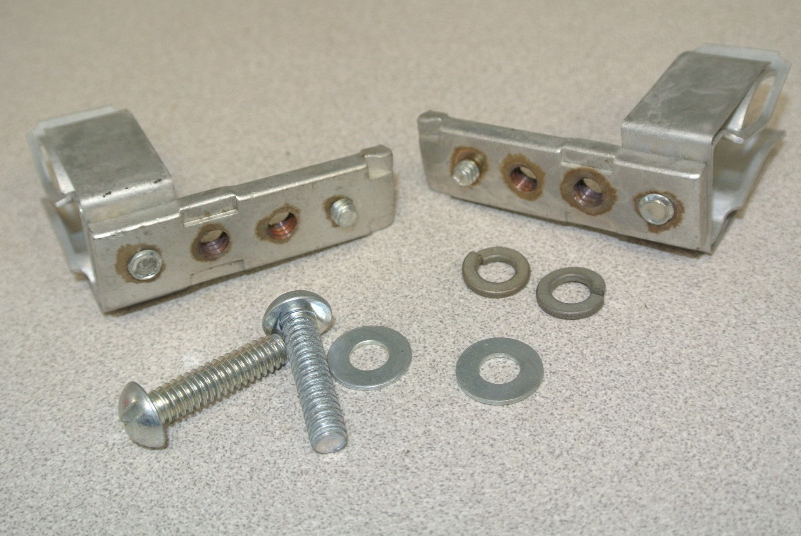 CUTLER-HAMMER 10982H11-3 FUSE CLIP KIT / 60A / 600V / 2-POLE / NEW SURPLUS3