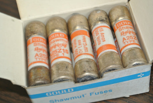 BOX of 10 / GOULD-SHAWMUT A25Z15 FUSE / 15A / 250V / NEW SURPLUS0