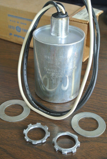 GE 9L15BCB002 THYRITE SECONDARY SURGE ARRESTOR, 0-650V, 2-POLE - NEW SURPLUS0