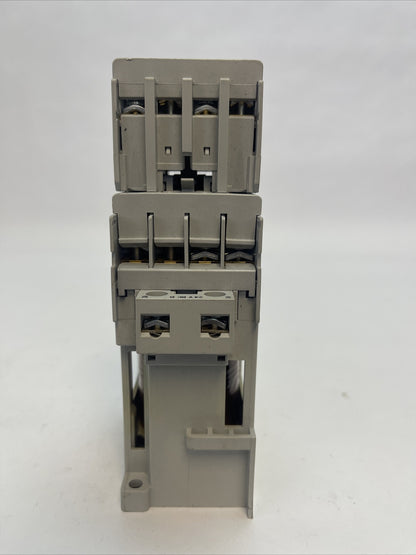 ALLEN BRADLEY 100-C09D*10 SER A CONTACTOR 600VAC 25A 7.5HP 3PH 100-F SER B 10A7
