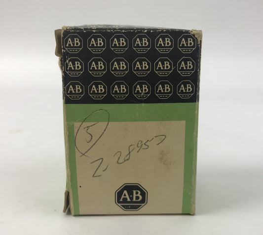 ALLEN-BRADLEY Z-28957, Z28957, CLAMP PIN W/ NUT, (LOT OF 5), NEW0