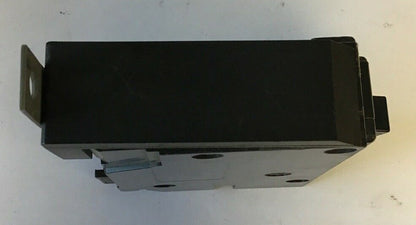 CUTLER HAMMER GHQ1020 20A QUICKLAG CIRCUIT BREAKER 277VAC***LOTOF2***4