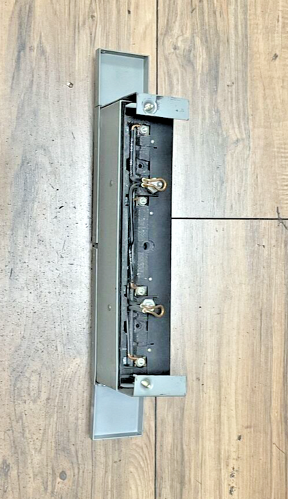 I-T-E V7A2211LR  VACU-BREAK FUSIBLE PANELBOARD SWITCH 250V, 30A8