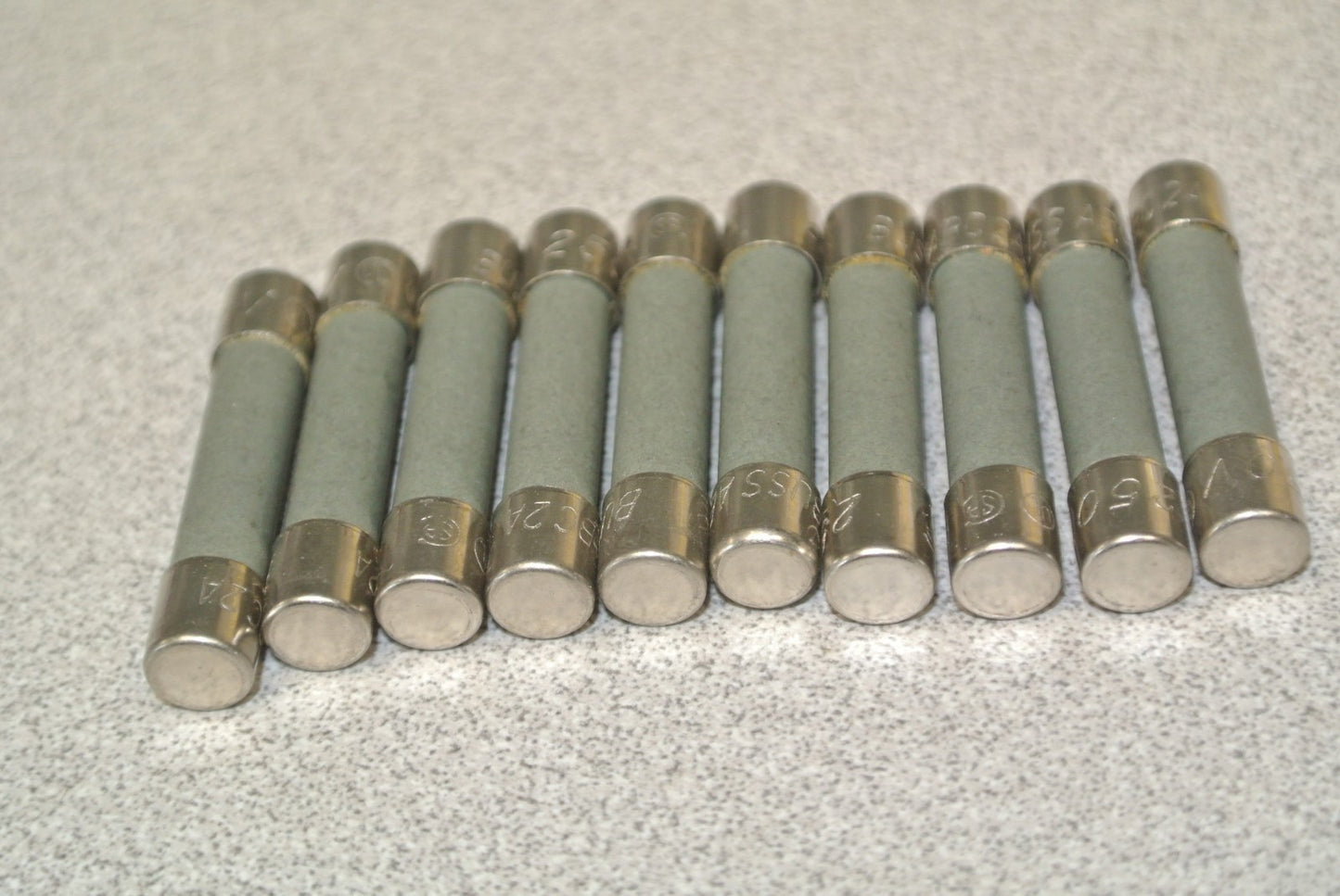 LOT of 10 / BUSS BK/ABC-2 MINIATURE CERAMIC TUBE FUSE / 250VAC / 2A NEW SURPLUS3