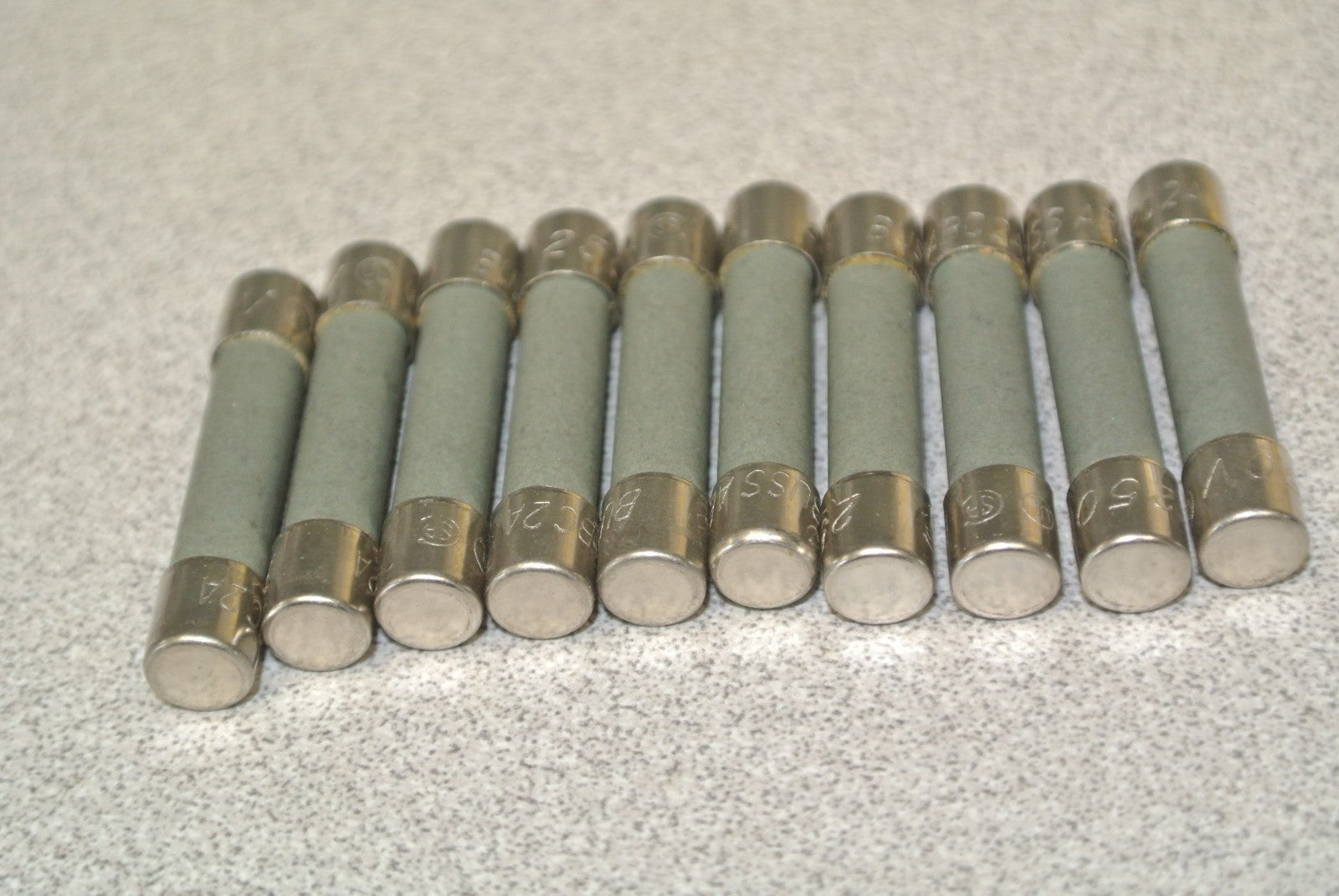 LOT of 10 / BUSS BK/ABC-2 MINIATURE CERAMIC TUBE FUSE / 250VAC / 2A NEW SURPLUS3