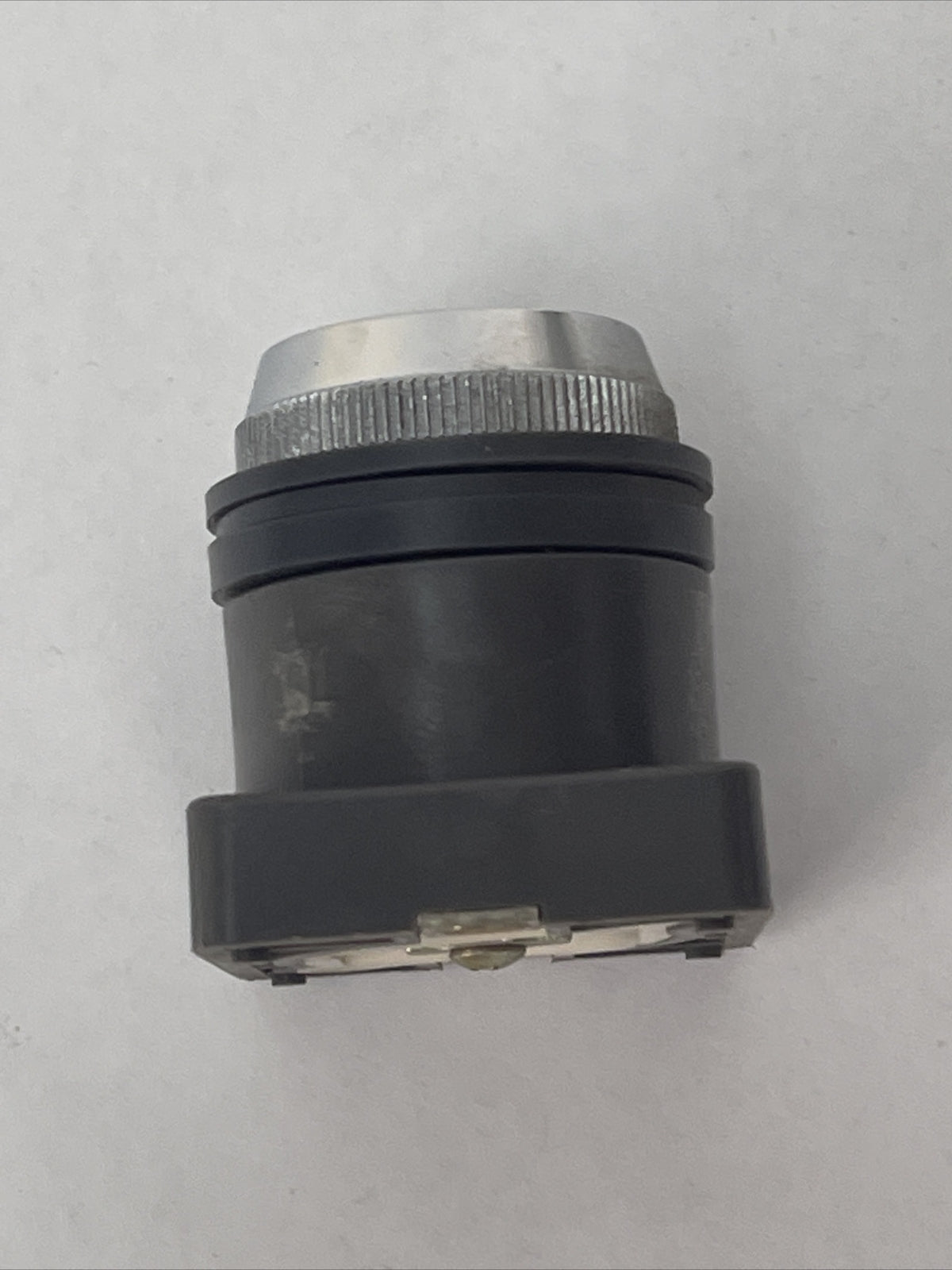 IDEC ELR1/EPRPT PILOT LIGHT NO BULB 120V LAMP4