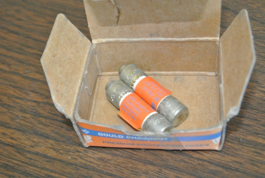 LOT of 2 / GOULD-SHAWMUT ATQR4-1/2 AMP-TRAP® FUSE / 4-1/2A / 600V / NEW SURPLUS0
