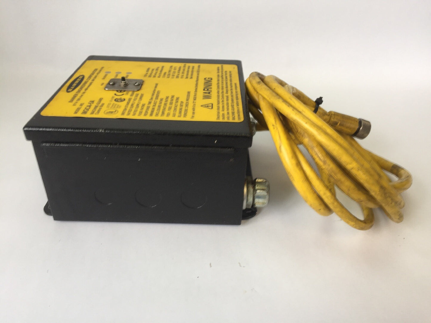 BANNER MGCA-5A MACHINE-GUARD CONTROL BOX 115VAC 4