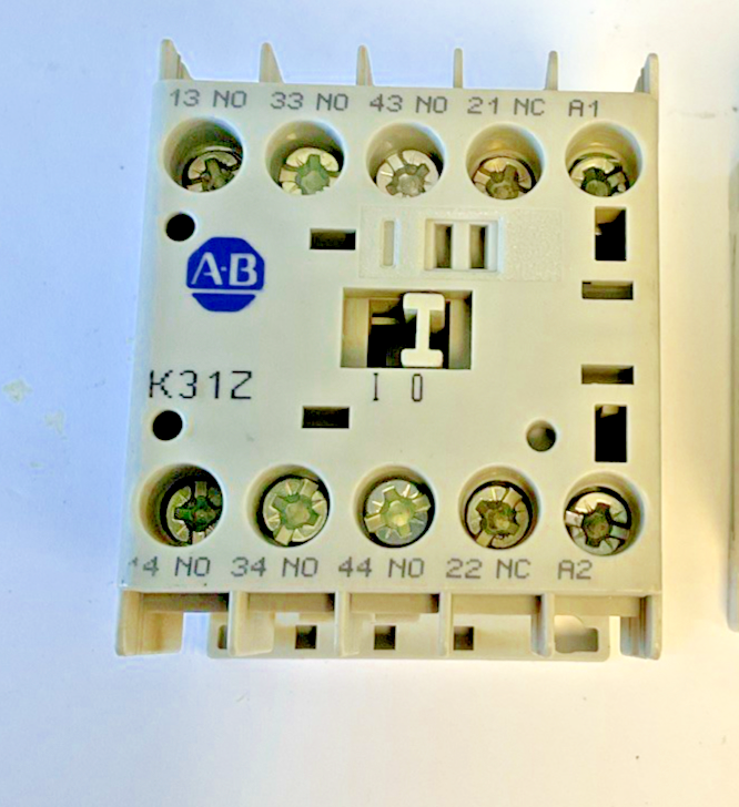 ALLEN BRADLEY  700-K31Z-* CONTROL RELAY SER.B ***LOTOF2***1