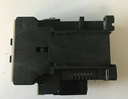 FUJI ELECTRIC SC-E05/G CONTACTOR 600V 32A 4