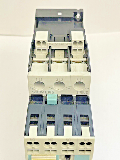 SIEMENS - 3RT1024-3B..0 & 3RH1921-2HA22 & 3RT1926-1BB00 W/ 24VDC COIL8
