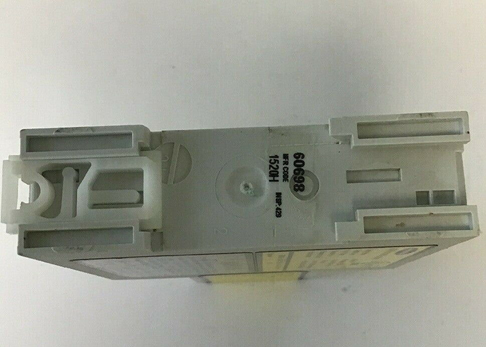 BANNER AT-FM-10K SAFETY RELAY 24VDC**** (PARTS ONLY) NOT WORKING*****6